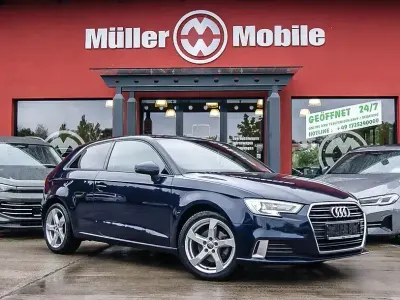 Gebraucht Audi A3 Sport 116 PS (85 kW) 2018 Blau Limousine
