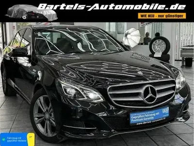 Gebraucht Mercedes E220 Avantgarde 170 PS (125 kW) 2014 Schwarz Limousine