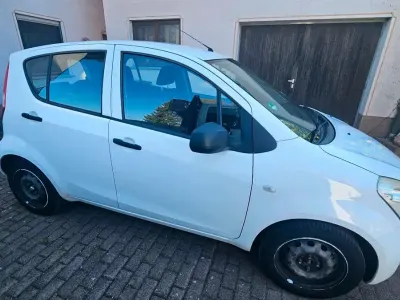 Gebraucht Suzuki Splash 65 PS (47 kW) 2009 Weiß Kleinwagen
