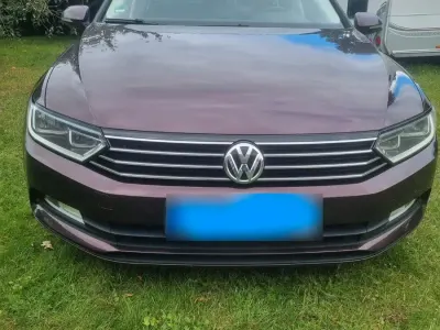 Gebraucht VW Passat 125 PS (91 kW) 2016 Rot Kombi