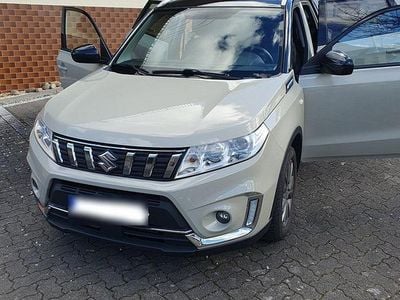 Second-hand Suzuki Vitara 111 CP (81 kW) 2020 Andere farben SUV
