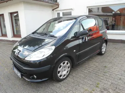 Gebraucht Peugeot 1007 73 PS (53 kW) 2006 Schwarz Van / Kleinbus