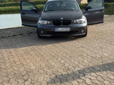 Gebraucht BMW 116 122 PS (89 kW) 2006 Grau Kleinwagen