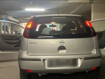 Gebraucht Opel Corsa 58 PS (42 kW) 2005 Silber Kleinwagen