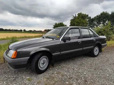 Gebraucht Opel Rekord 110 PS (80 kW) 1983 Braun Limousine