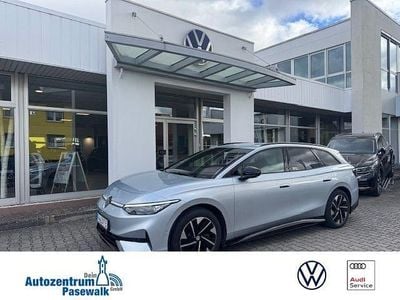 Gebraucht VW ID.7 Pro 210 kW (286 PS) 2025 Scale silver metallic (metallic) Kombi