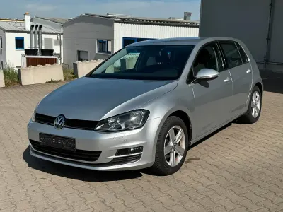 Gebraucht VW Golf VII 105 PS (77 kW) 2013 Silber Limousine