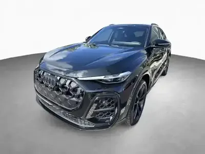 Używany Audi Q5 Ambiente 204 KM (150 kW) 2025 Czarny SUV