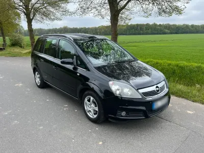 Usata Opel Zafira 140 CV (102 kW) 2006 Nero Monovolume