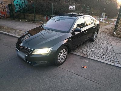 Gebraucht Skoda Superb LAURIN & KLEMENT 190 PS (139 kW) 2015 Schwarz Limousine