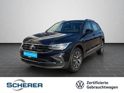 Gebraucht VW Tiguan Life 150 PS (110 kW) 2023 Deep black perleffekt (metallic) SUV
