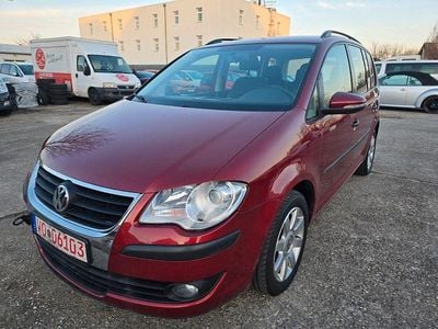 Gebraucht VW Touran Conceptline 105 PS (77 kW) 2009 Rot Van / Kleinbus