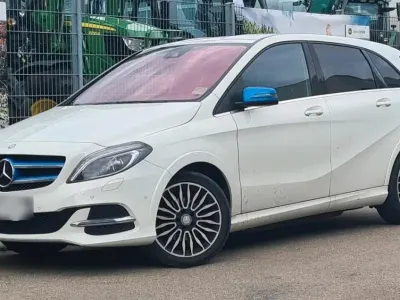 Gebraucht Mercedes B250e 11 kW (15 PS) 2017 Weiß Van / Kleinbus