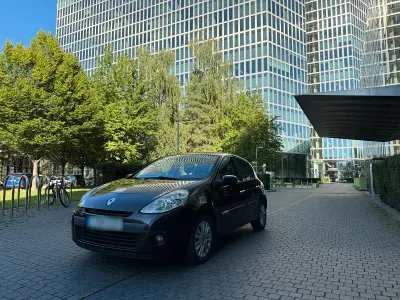 Gebraucht Renault Clio II 75 PS (55 kW) 2010 Schwarz Limousine