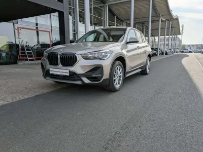 Używany BMW X1 Advantage 192 KM (141 kW) 2020 Srebrny SUV