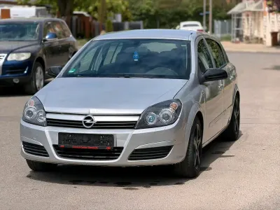 Gebraucht Opel Astra 90 PS (66 kW) 2004 Silber Kleinwagen