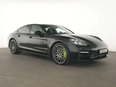 Gebraucht Porsche Panamera 441 PS (324 kW) 2020 Tiefschwarz Kleinwagen