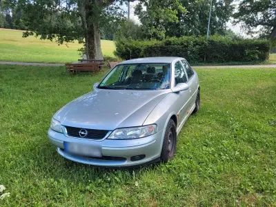 Gebraucht Opel Vectra 101 PS (74 kW) 1999 Silber Limousine