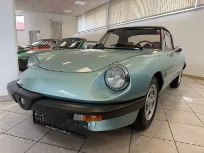 Gebraucht Alfa Romeo Spider 126 PS (92 kW) 1984 Grünblau Cabrio