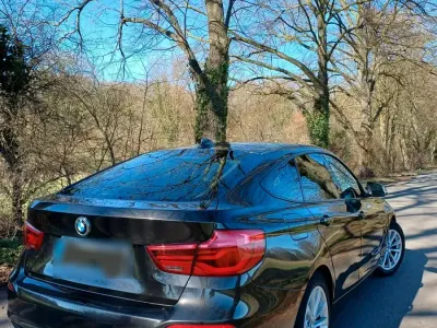 Gebraucht BMW 318 Gran Turismo 136 PS (100 kW) 2017 Limousine