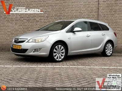 Używany Opel Astra Cosmo 101 KM (74 kW) 2011 Szary Kombi