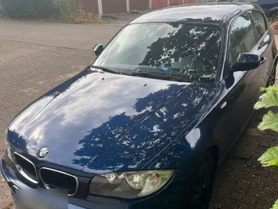 Gebraucht BMW 116 122 PS (89 kW) 2011 Blau Kleinwagen