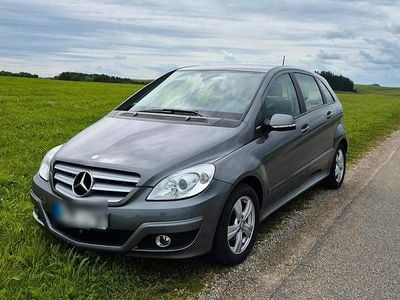 Mercedes B180