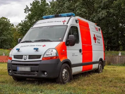 Gebraucht Renault Master 114 PS (83 kW) 2006 Weiß Van / Kleinbus