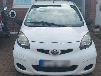 Usata Toyota Aygo 68 CV (50 kW) 2009 Bianco Utilitaria