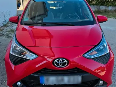 Gebraucht Toyota Aygo 72 PS (52 kW) 2020 Rot Kleinwagen