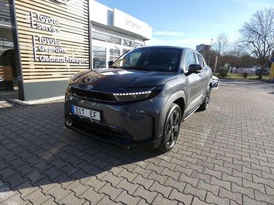 Neu Toyota Urban Cruiser Lounge 127 kW (174 PS) 2026 Graphite grey SUV
