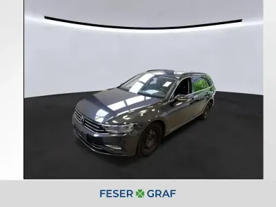 Gebraucht VW Passat Business 150 PS (110 kW) 2023 Grau Kombi