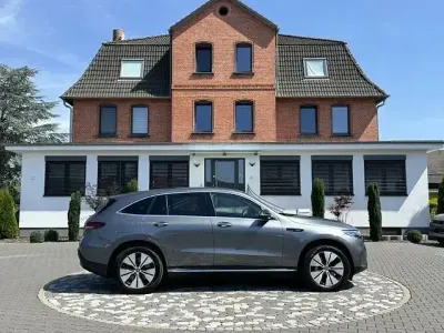 Gebraucht Mercedes EQC400 300 kW (408 PS) 2022 Grau SUV