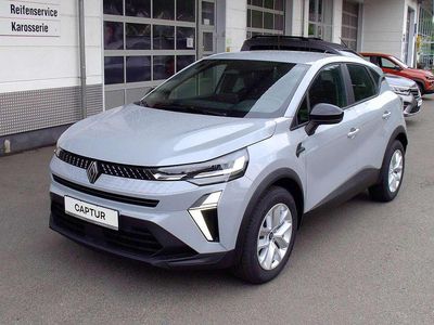 Neu Renault Captur Evolution 91 PS (66 kW) 2025 Rafalgrau metallic SUV