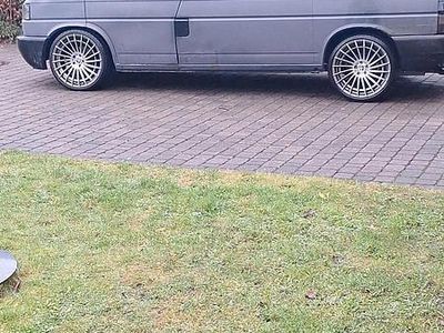 Grau Gebraucht 2002 VW Transporter Van | 3.400 €