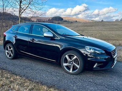 Gebraucht Volvo V40 R-Design 190 PS (139 kW) 2015 Schwarz Limousine