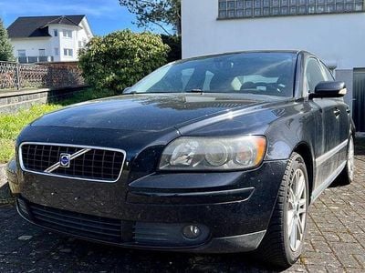 Second-hand Volvo S40 140 CP (102 kW) 2004 Negru Berlinǎ