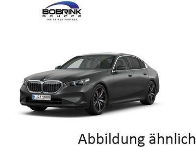 Neu BMW 540 Performance 303 PS (222 kW) 2026 Grau Limousine