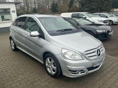 Gebraucht Mercedes B180 Sport 116 PS (85 kW) 2009 Silber Van / Kleinbus