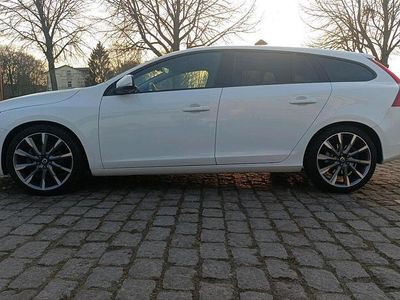 Gebraucht Volvo V60 2015 Weiß Kombi