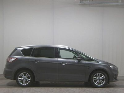 Grau Gebraucht 2022 Ford S-MAX Titanium Van / Kleinbus | 14.980 € (Superpreis)