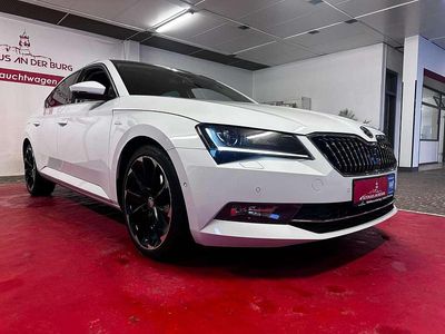 Moonweiss metallic Gebraucht 2015 Skoda Superb Kleinwagen | 15.690 € (Etwas zu teuer)
