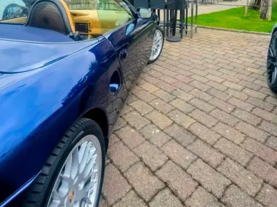 Gebraucht Porsche Boxster 220 PS (161 kW) 2001 Blau Cabrio