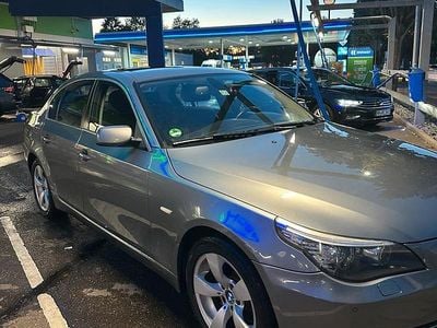 BMW 523