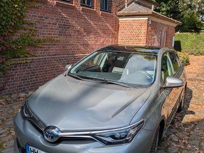 Toyota Auris Hybrid