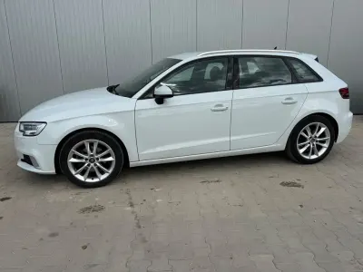 Gebraucht Audi A3 Sport 116 PS (85 kW) 2019 Weiß Limousine