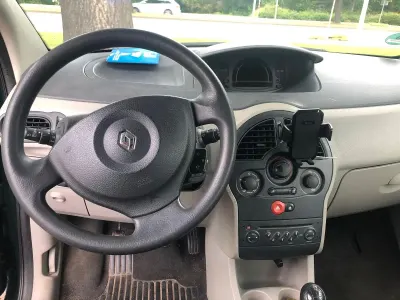 Gebraucht Renault Modus 65 PS (47 kW) 2006 Grün Van / Kleinbus