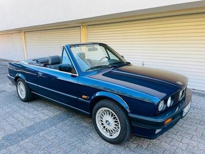 Blau Gebraucht 1992 BMW 318 Cabriolet Cabrio | 14.950 €