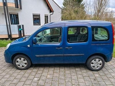 Second-hand Renault Kangoo Happy Family 90 CP (66 kW) 2010 Albastru Monovolum