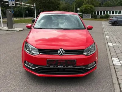 Gebraucht VW Polo 75 PS (55 kW) 2015 Rot Kleinwagen